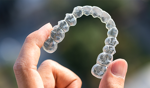 マウスピース型矯正装置